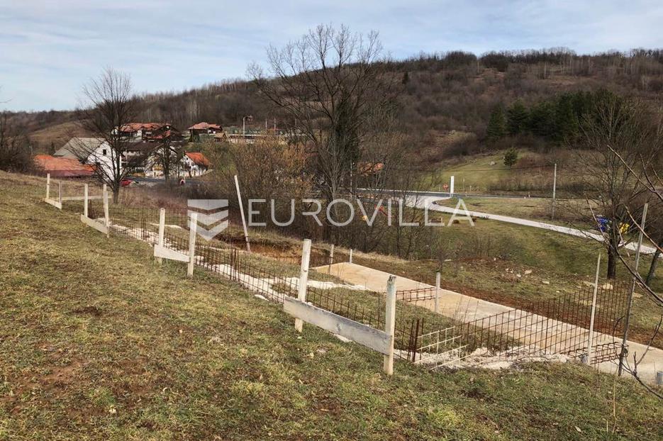 Grundstück Zu verkaufen -  Rakovica