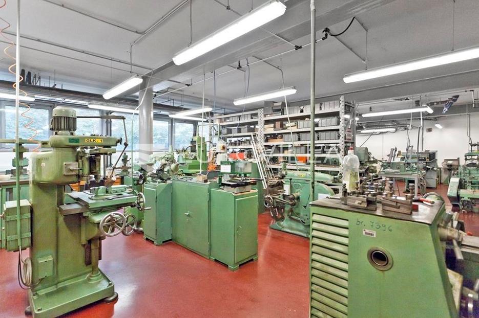 Lokal użytkowy Na sprzedaż -  Samobor - Okolica