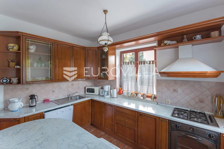 Casa In vendita -  Medulin