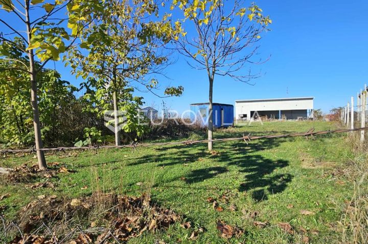 Terrain à vendre 4300 m² – Županja