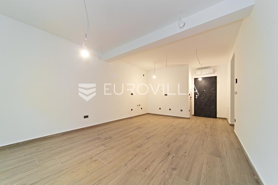 Apartma Na predaj -  Osijek