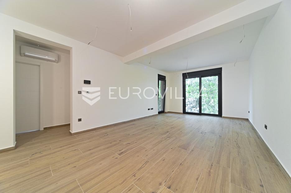 Apartma Na predaj -  Osijek