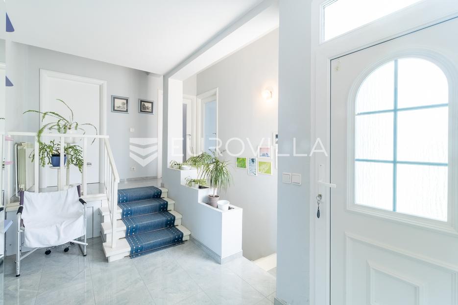 Casa In vendita -  Krk