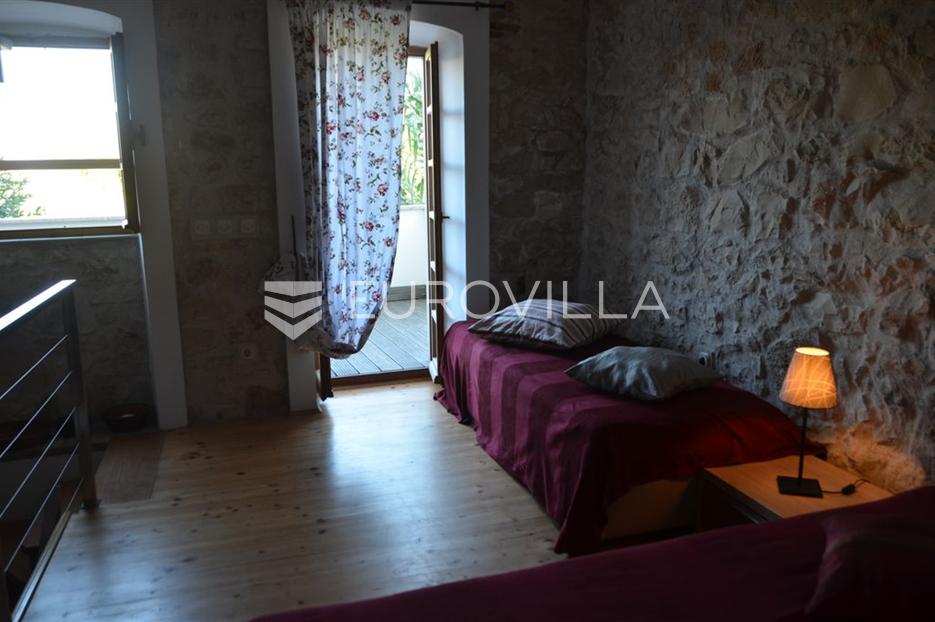 Dom Na sprzedaż -  Mali Lošinj