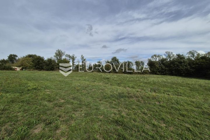 Pozemek na prodej 1215 m² – Rakotule
