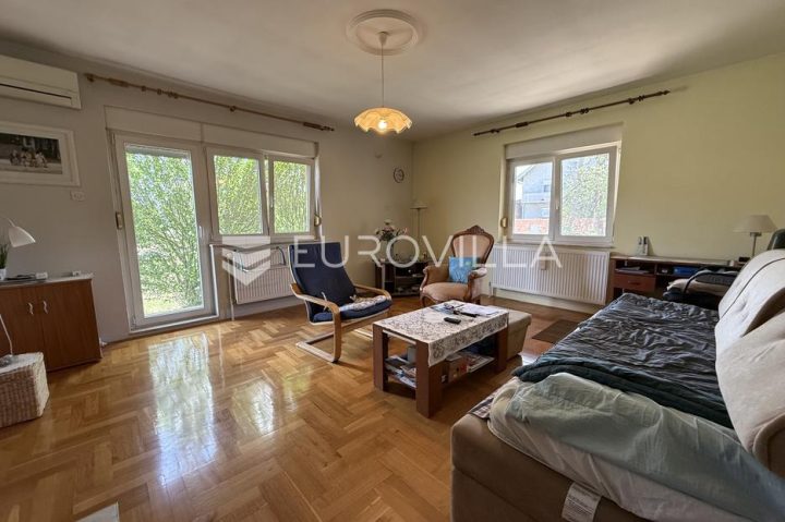 Hiša na predaj 300 m² – Darda