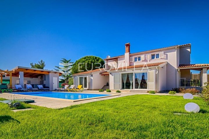 Hiša na predaj 226 m² – Valbandon