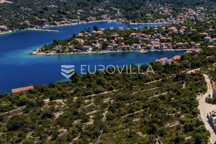 Zemljište na prodaju 870 m² – Drvenik Veliki
