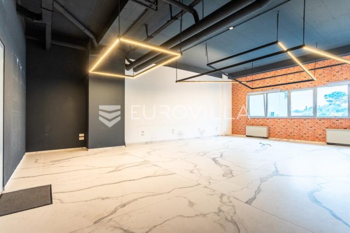 Locaux commerciaux à vendre 72 m² – Firule