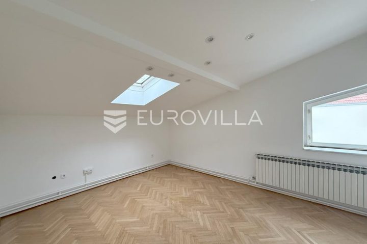 Poslovni prostor na prodaju 93 m² – Donji Grad