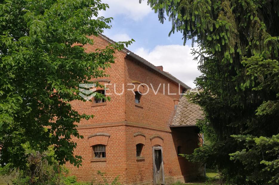House For sale Suhopolje