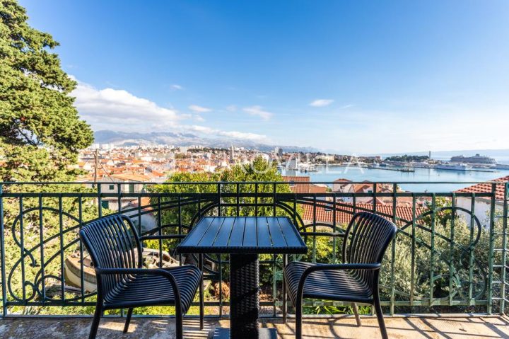 Flat for sale 94 m² – Varoš