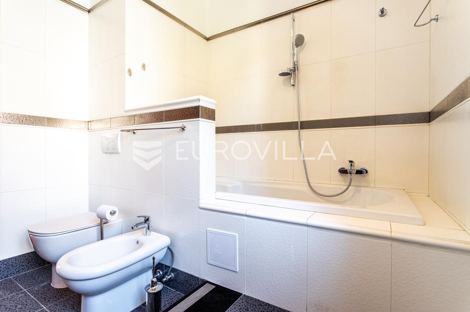 Apartma Naprodaj - Splitsko-dalmatinska Split