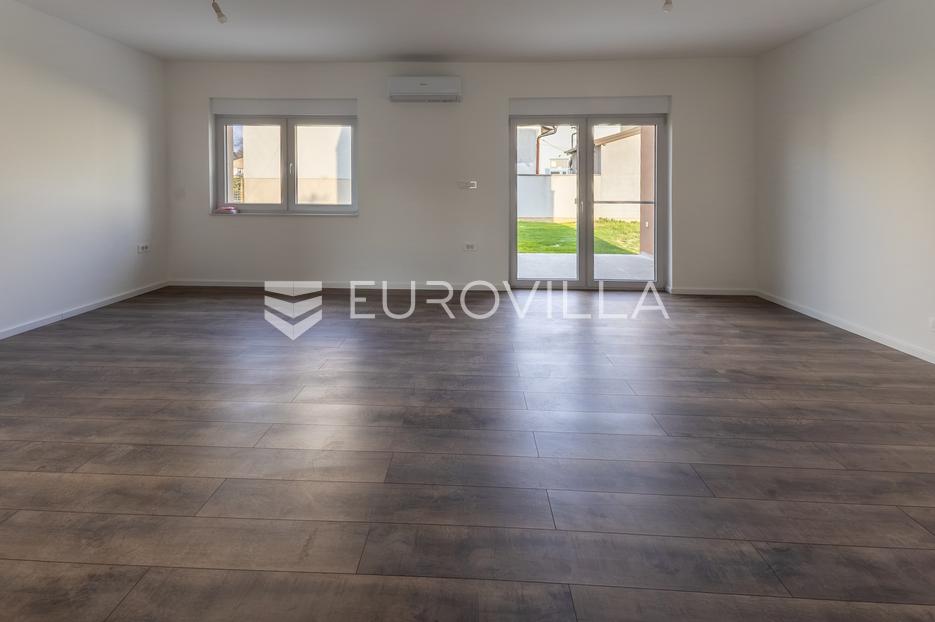 Casa In vendita -  Slavonski Brod
