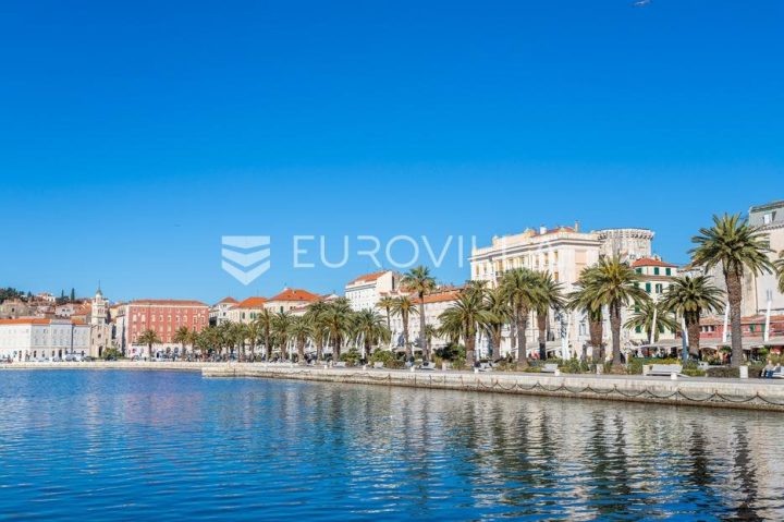 Commerciale da affittare 51 m² – Grad