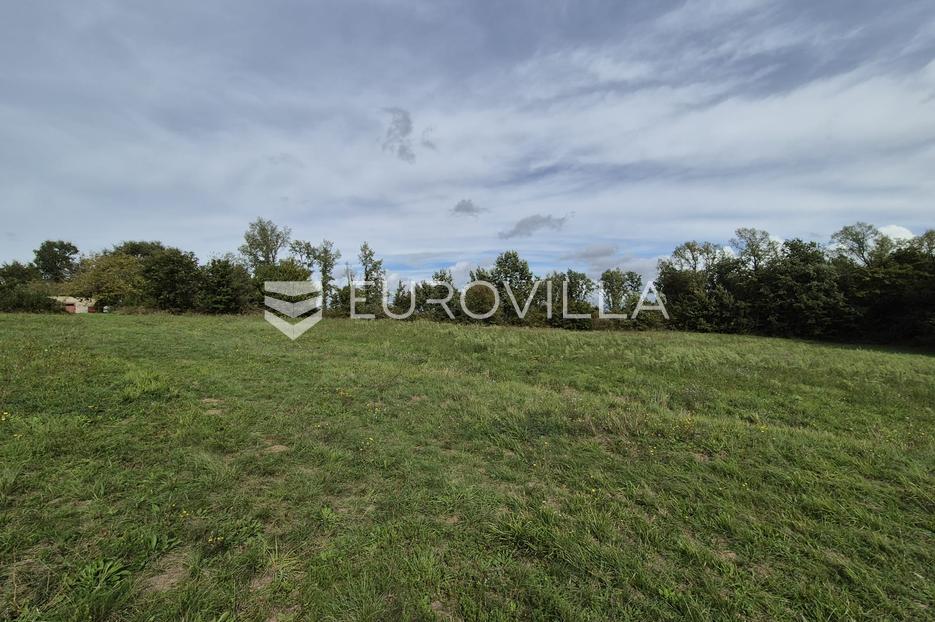 Zemljište Na prodaju -  Karojba