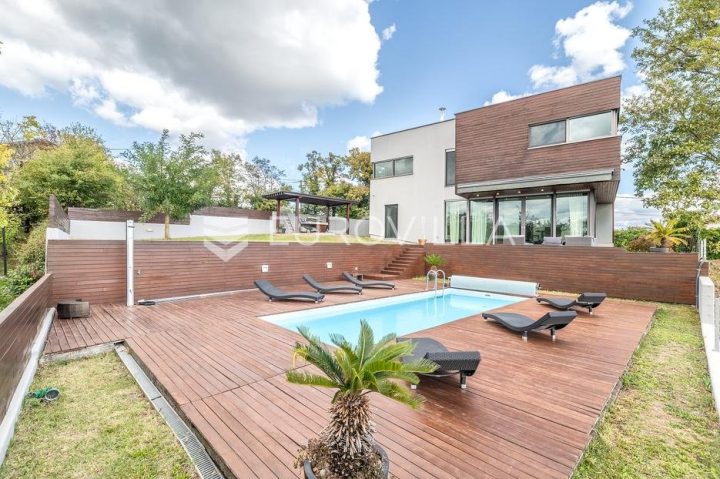 Haus zu verkaufen 385 m² – Granešina