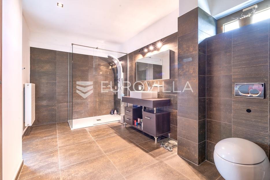 Haus Zu verkaufen - Grad Zagreb Gornja Dubrava