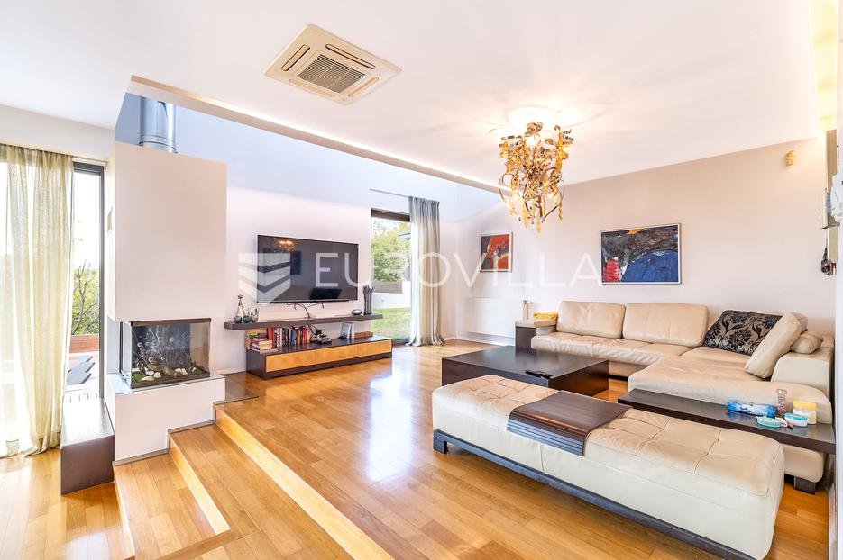 Haus Zu verkaufen - Grad Zagreb Gornja Dubrava