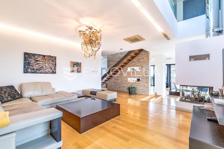 Haus Zu verkaufen - Grad Zagreb Gornja Dubrava