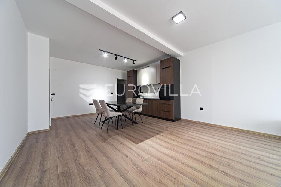 Apartma Na predaj -  Osijek