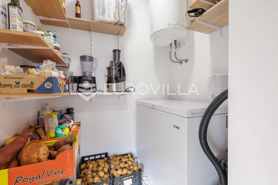 Apartment Zu verkaufen -  Pula
