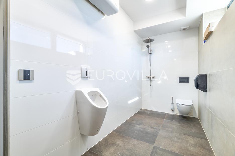 Commerciale In vendita -  Peščenica - Žitnjak