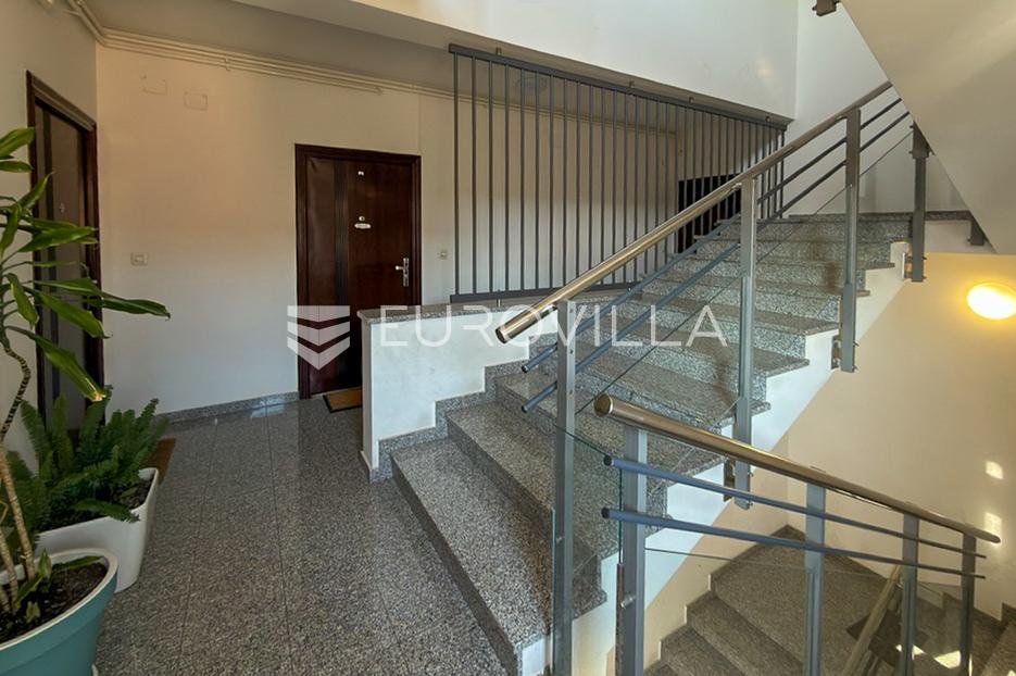 Apartma Naprodaj - Brodsko-posavska Slavonski Brod