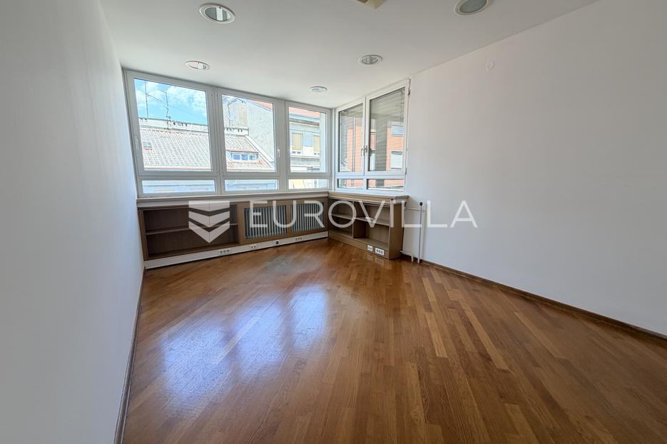 Commerciale In vendita -  Rijeka