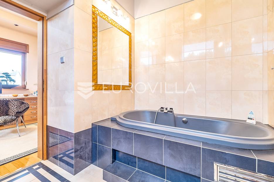 Casa In vendita - Grad Zagreb Gornji Grad - Medveščak