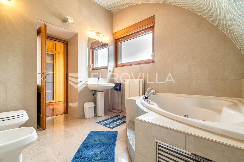 Casa In vendita - Grad Zagreb Gornji Grad - Medveščak