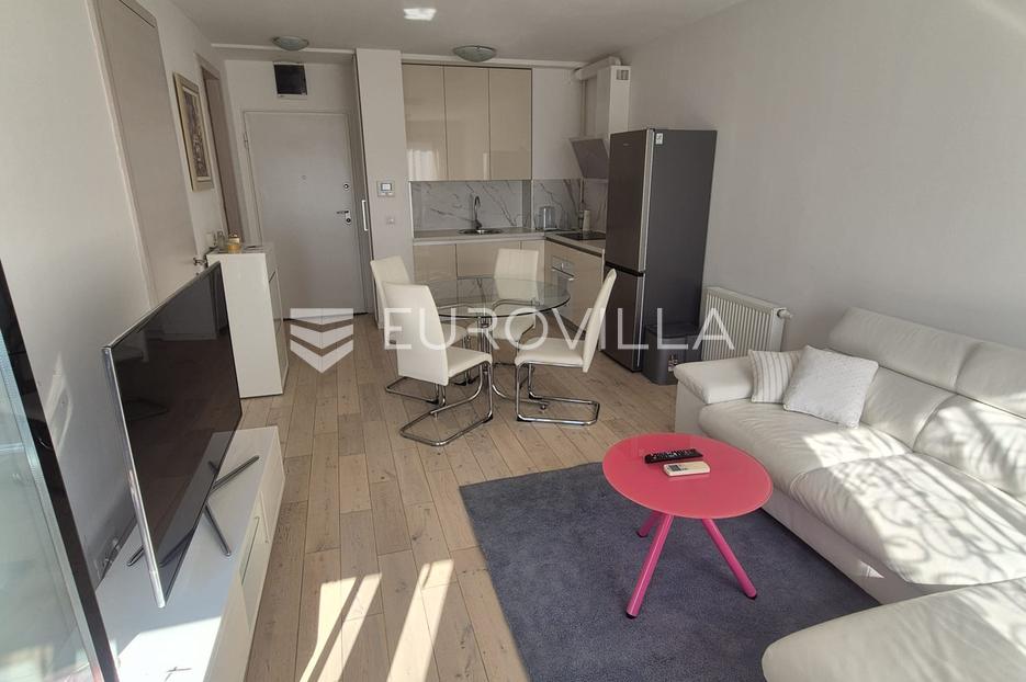 Appartement À vendre Trnje