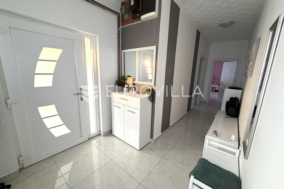 House For sale - Osječko-baranjska Đakovo