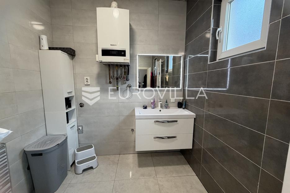 House For sale - Osječko-baranjska Đakovo
