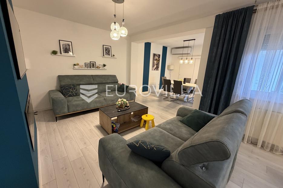 House For sale - Osječko-baranjska Đakovo