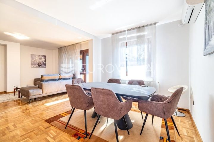 Appartement à louer 100 m² – Vrbik