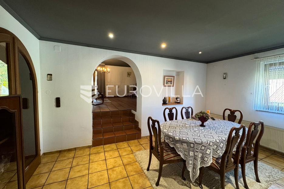 House For sale - Osječko-baranjska Đakovo