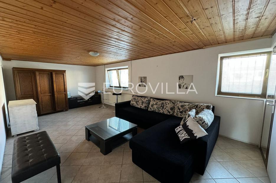 House For sale - Osječko-baranjska Đakovo