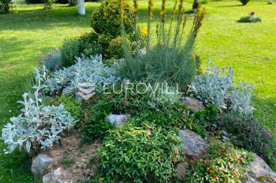 House For sale - Osječko-baranjska Đakovo