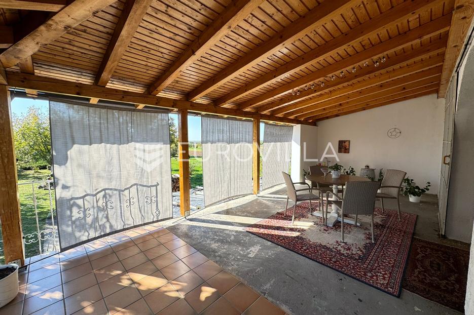 House For sale - Osječko-baranjska Đakovo