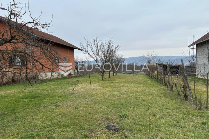 Terrain à vendre 609 m² – Praulje