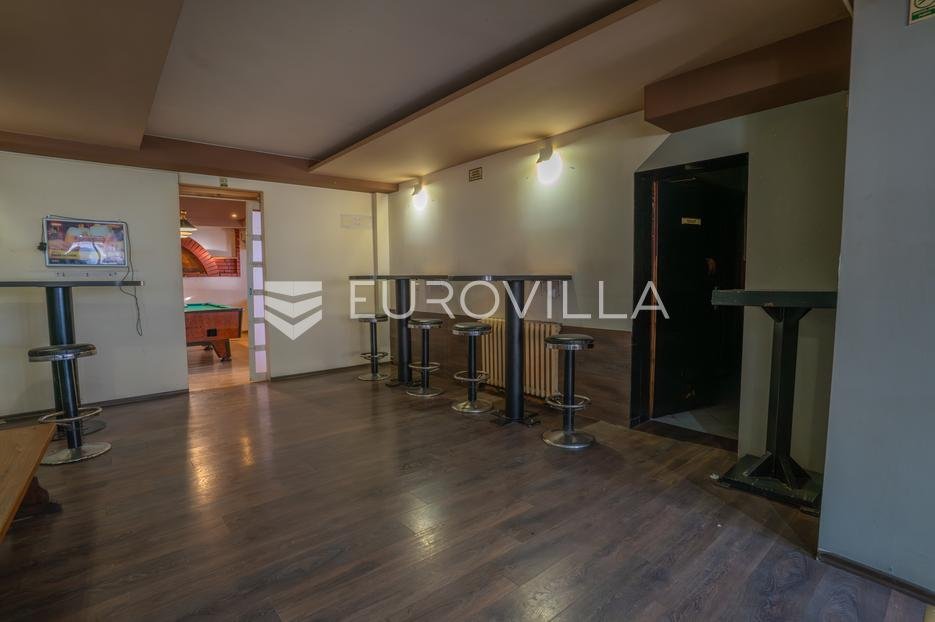 Commerciale Da affittare - Požeško-slavonska Požega