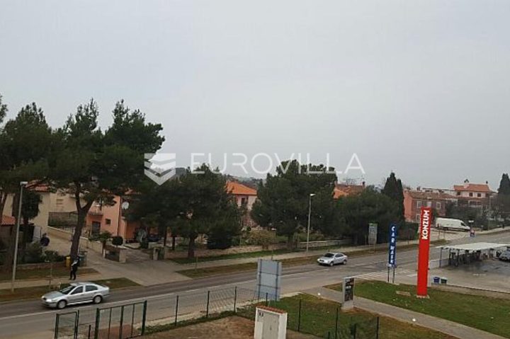 Business premises for sale 1260 m² – Rovinj