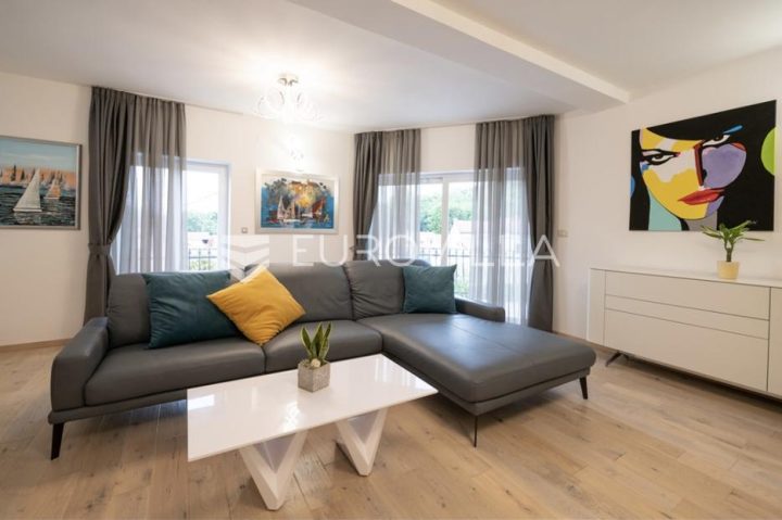 Haus zu verkaufen 400 m² – Rukavac