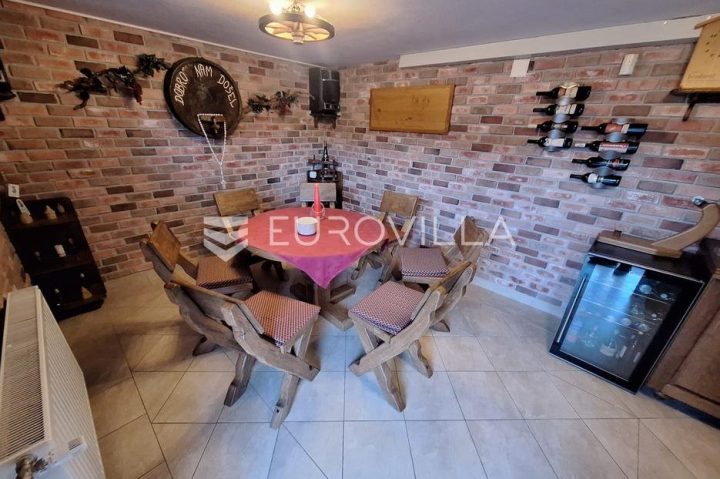 Casa in vendita 250 m² – Jarče Polje