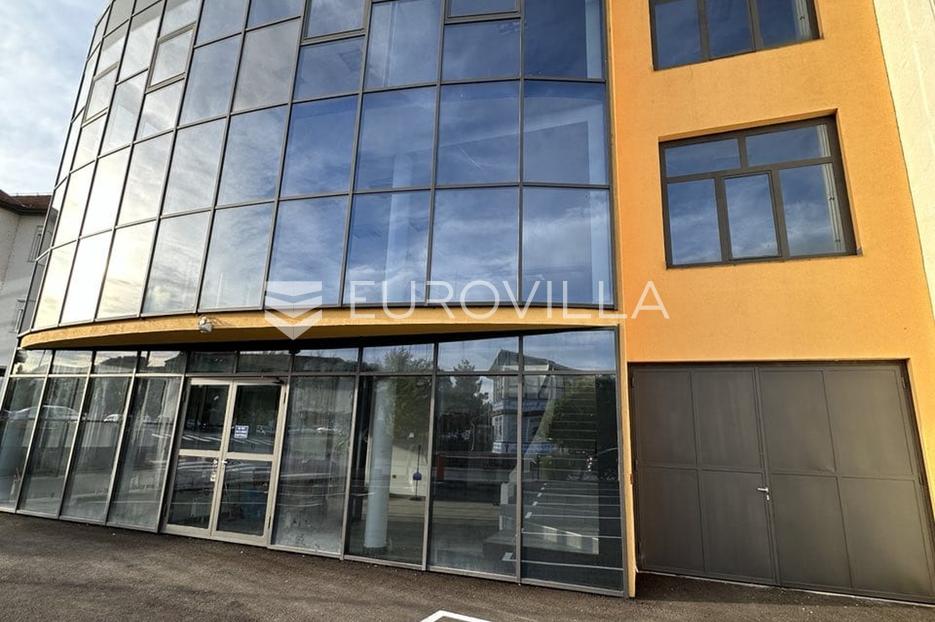 Poslovni prostor Na prodaju -  Vukovar