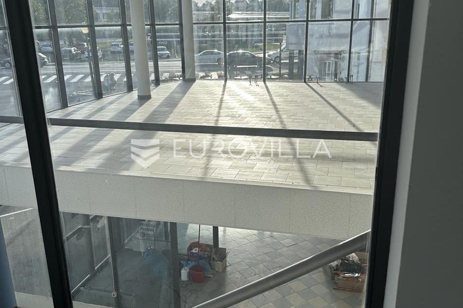 Poslovni prostor Na prodaju -  Vukovar