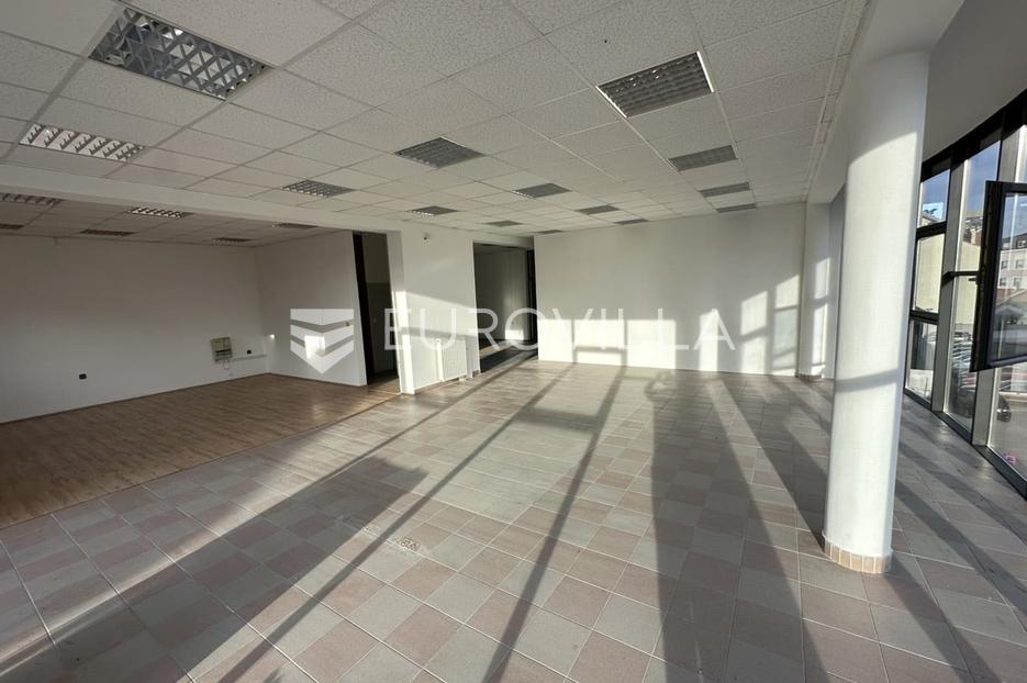 Poslovni prostor Na prodaju -  Vukovar