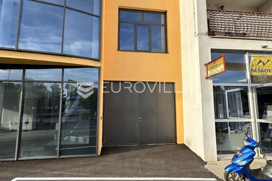 Poslovni prostor Na prodaju -  Vukovar