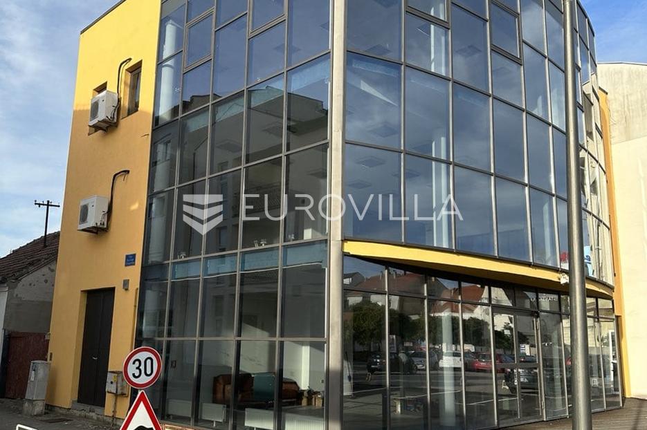 Poslovni prostor Na prodaju -  Vukovar